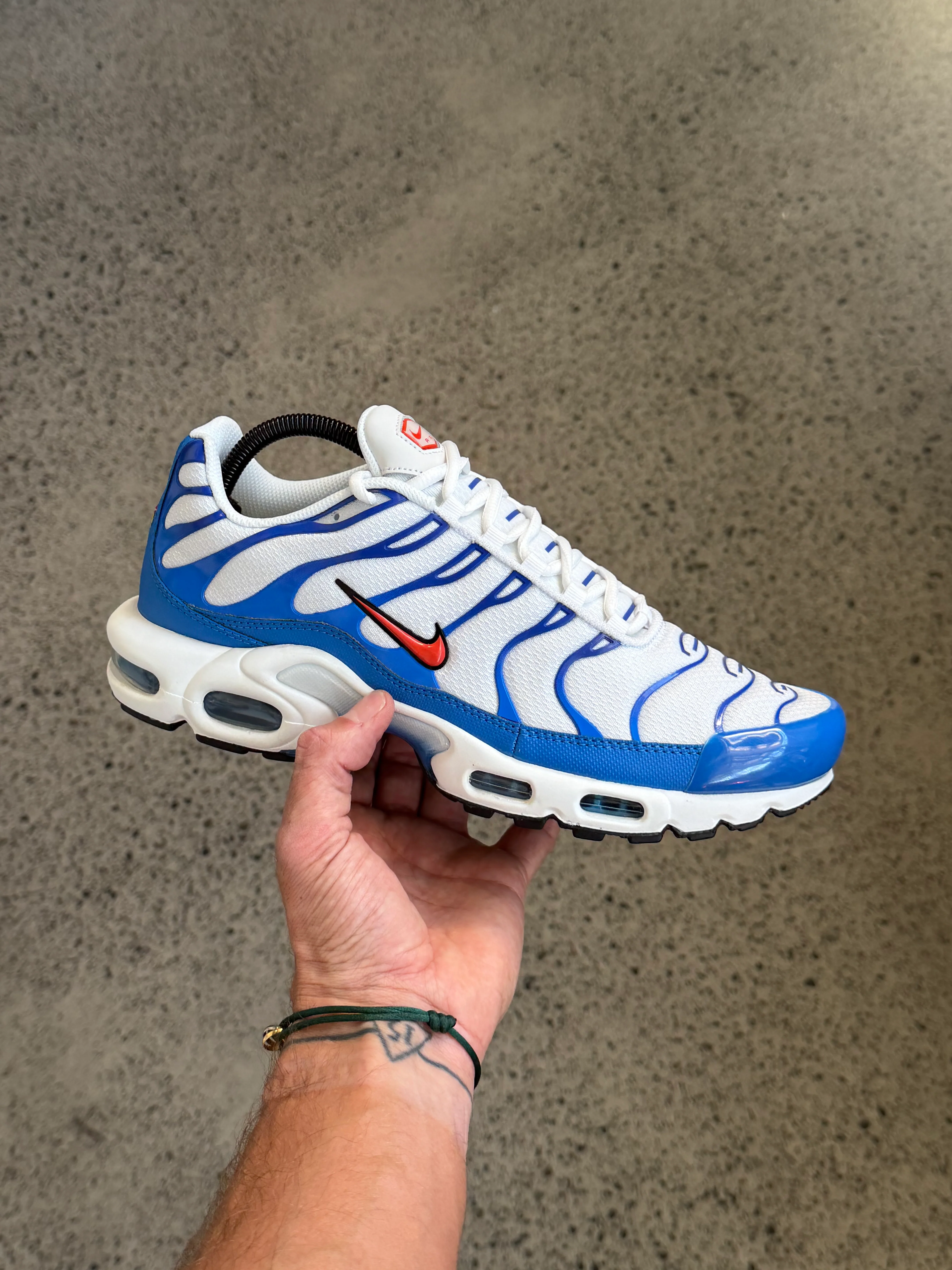 Nike Air Max Plus Tuned 1 Knicks White Signal Blue - Image 9