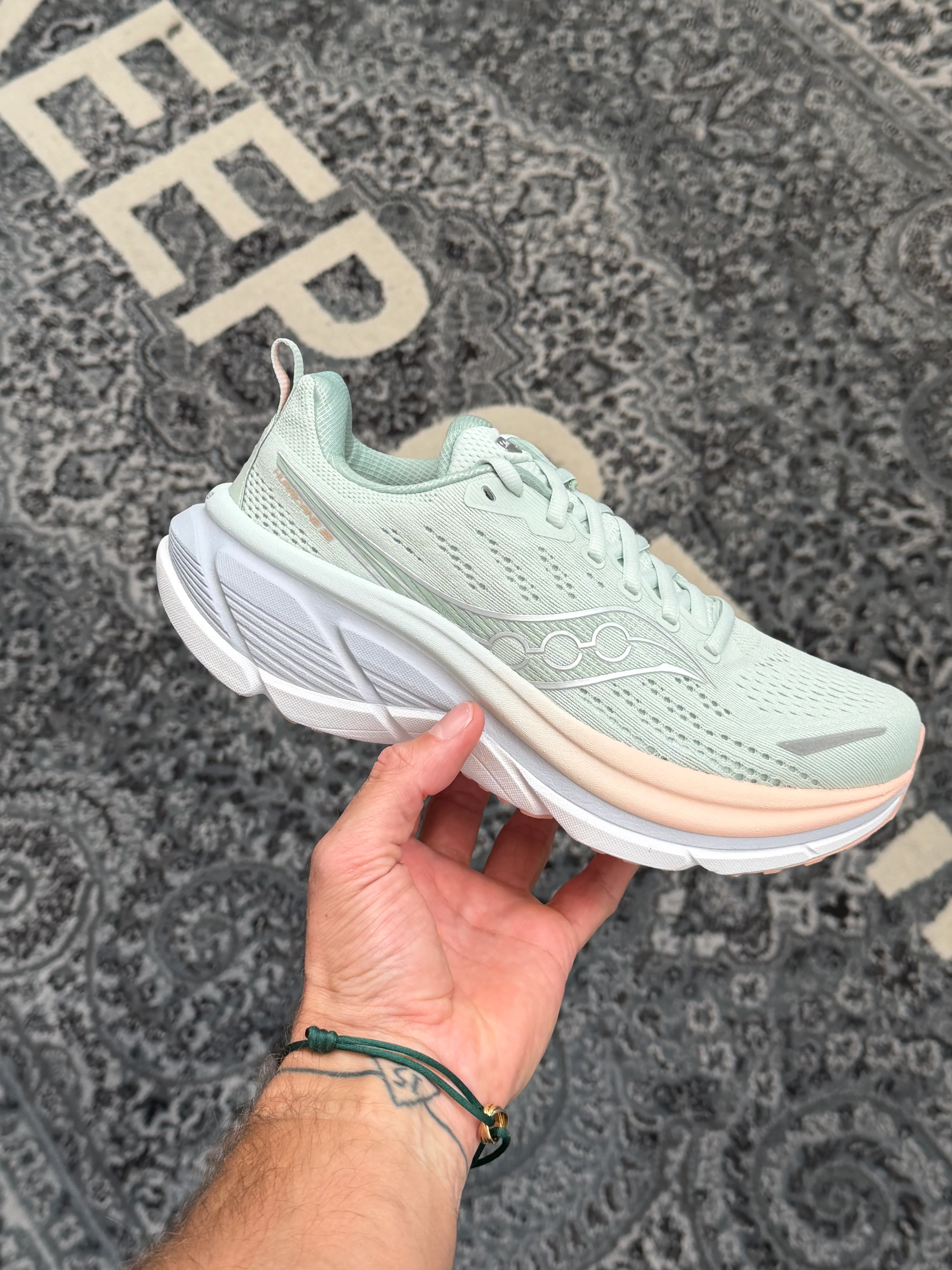 Saucony Hurricane 25 Mist Cameo Womenâs - Image 2