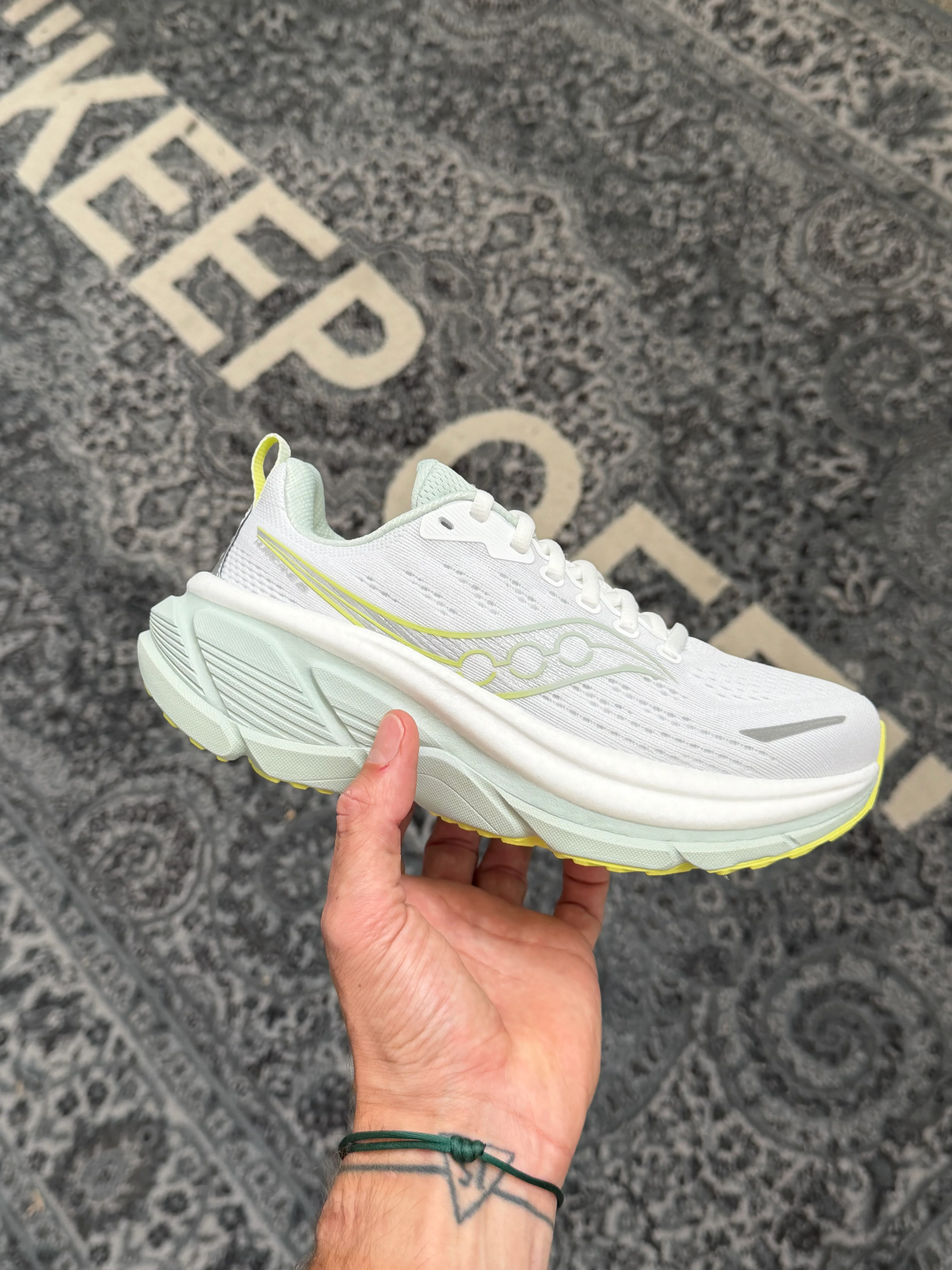 SAUCONY HURRICANE 25 WHITE MIST WOMEN'S - Image 2